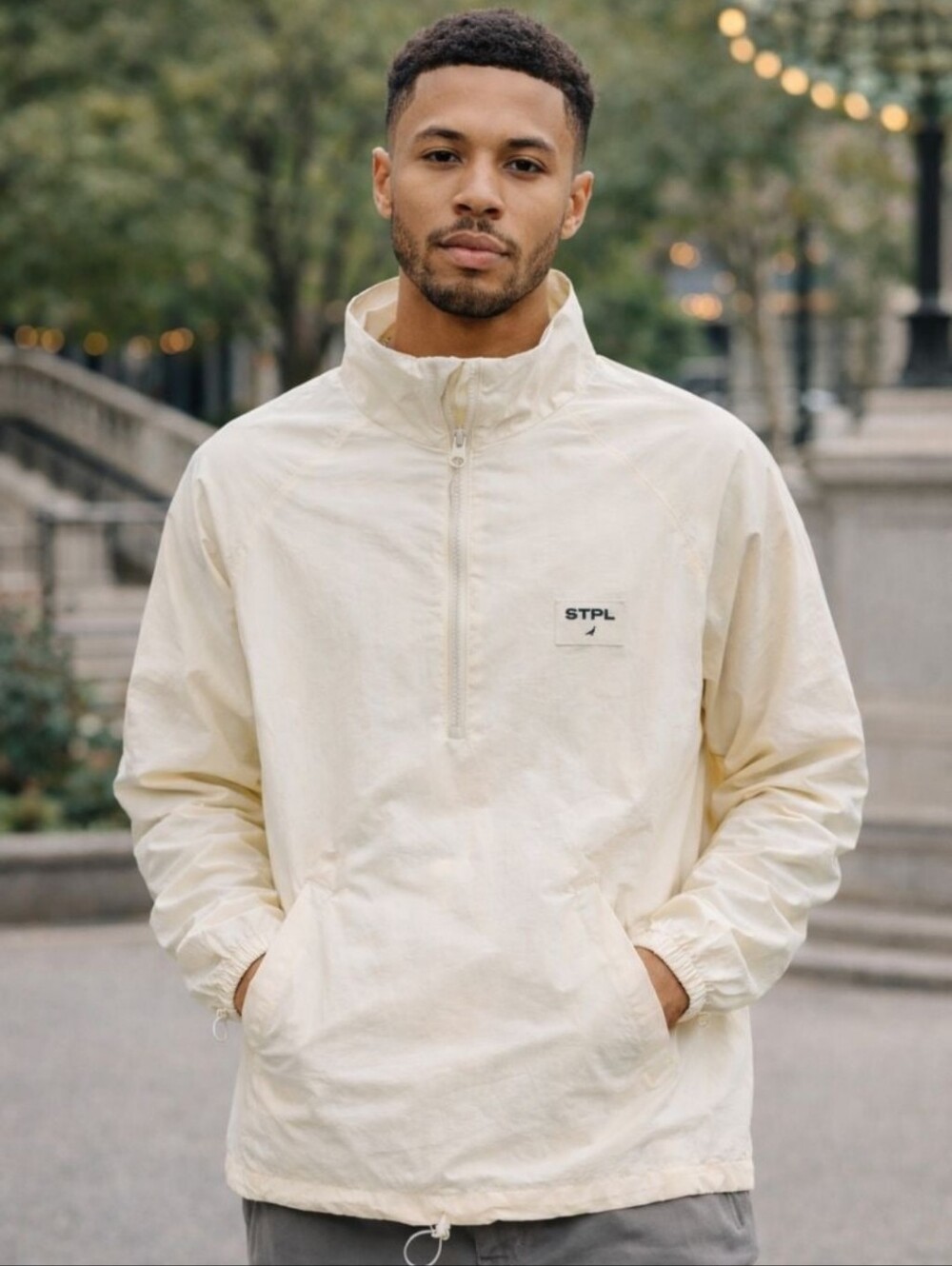 Staple Pigeon STPL Men’s Half zip windbreaker jacket cream Style 16081 Size Med